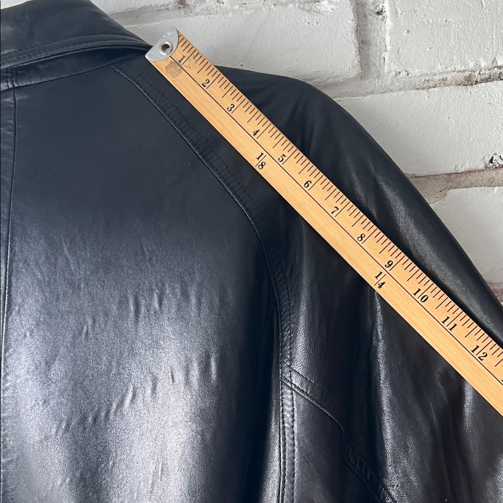 Vintage Black Leather Belted short trench Coat lightweight leather coat - Picture 14 of 16